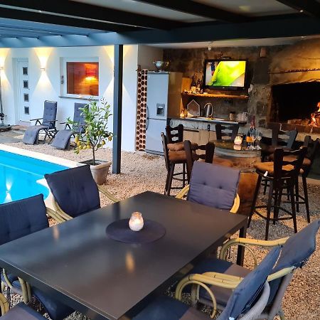 Wellness Apartments Sophienhoehe Am Teich Mechernich Luaran gambar