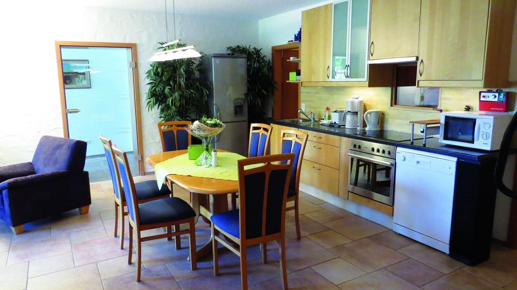 Wellness Apartments Sophienhoehe Am Teich Mechernich Bilik gambar