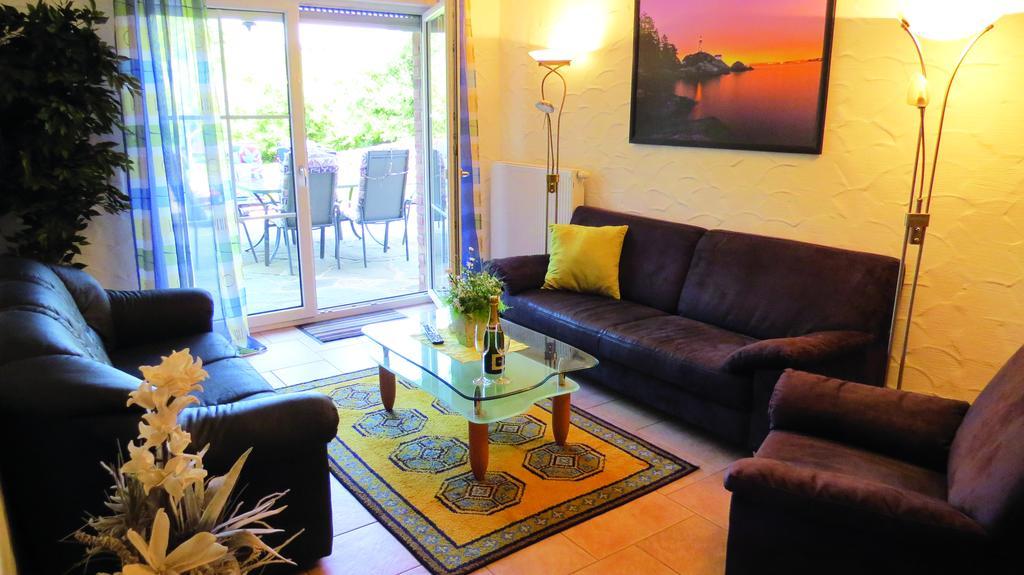 Wellness Apartments Sophienhoehe Am Teich Mechernich Bilik gambar