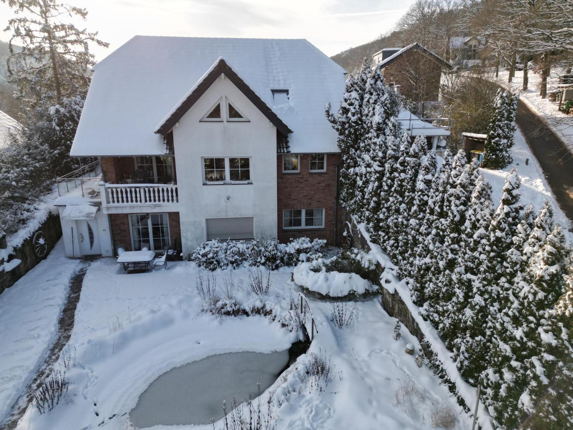 Wellness Apartments Sophienhoehe Am Teich Mechernich Luaran gambar